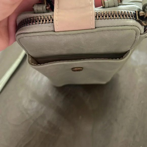 😍Seafoam green crossbody bag 😍 - Picture 3 of 5